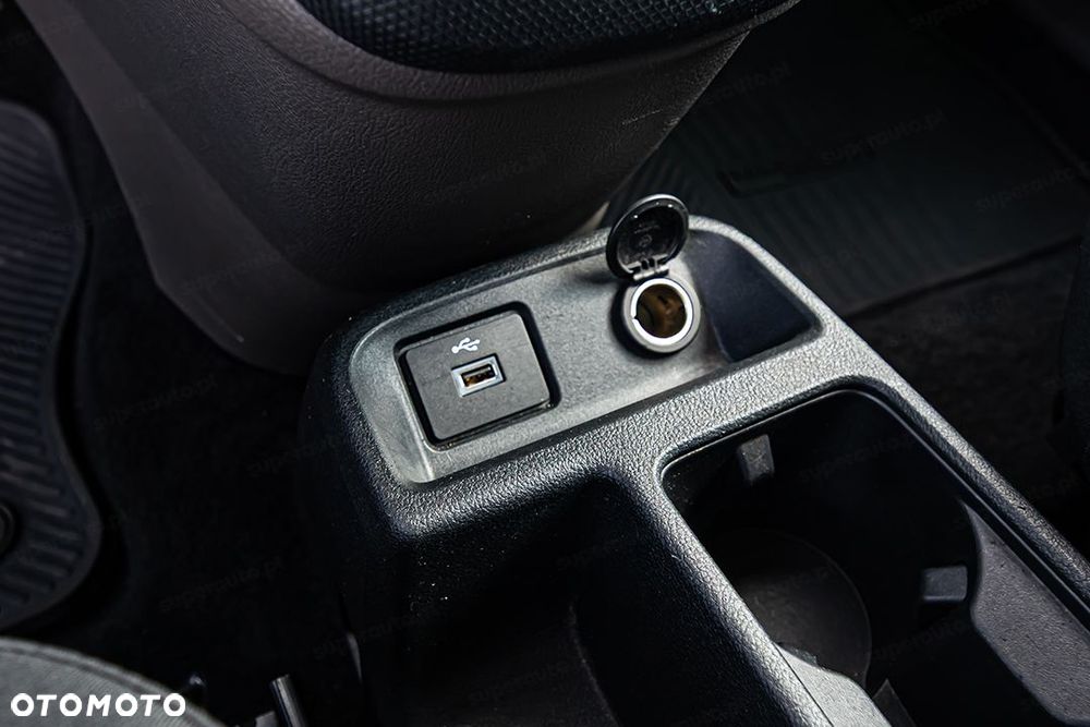 Ford Transit Connect - 23