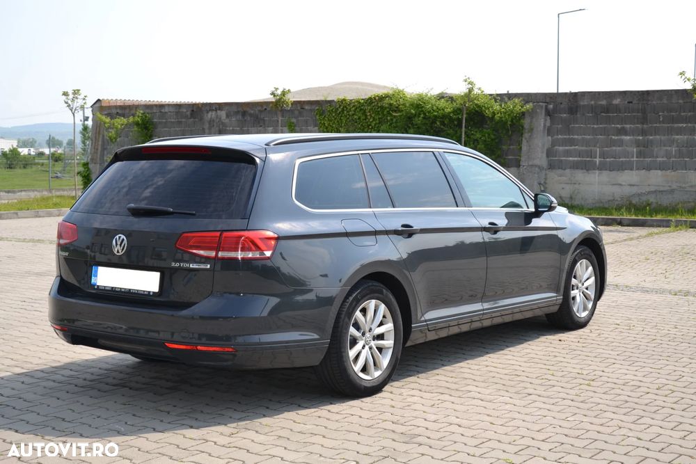 Volkswagen Passat 2.0 TDI DSG Comfortline - 12