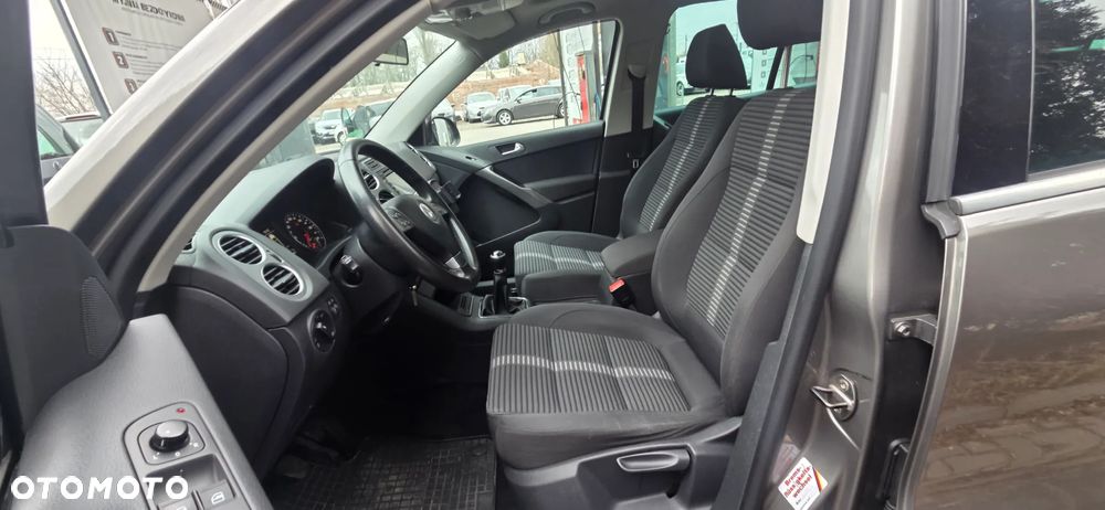 Volkswagen Tiguan 2.0 TDI DPF BlueMotion Technology Exclusive - 29