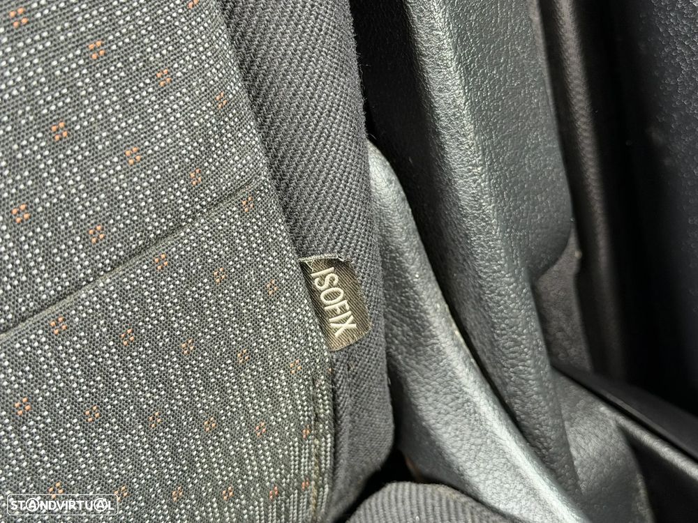 Ford S-Max 1.8 TDCi Titanium 7L - 20