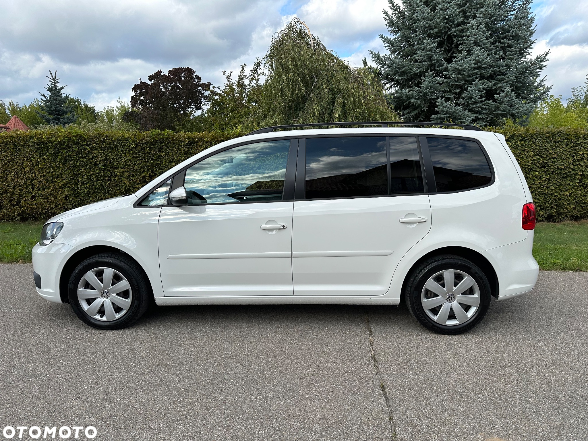 Volkswagen Touran 1.6 TDI DPF BlueMotion Technology DSG Highline - 28