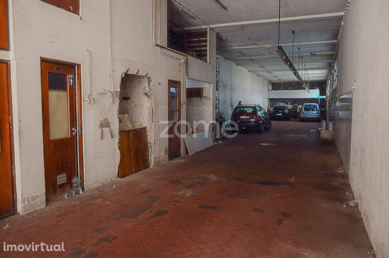 Prédio Para Recuperar junto à Brito Capelo - Grande imagem: 5/25