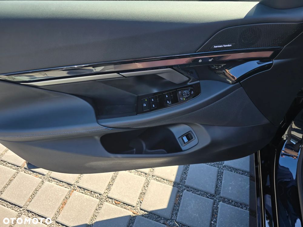 BMW Seria 5 520d xDrive mHEV M Sport - 30