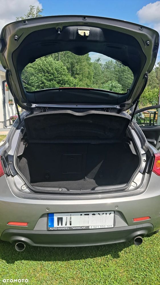 Alfa Romeo Giulietta 2.0 JTDM Distinctive - 8