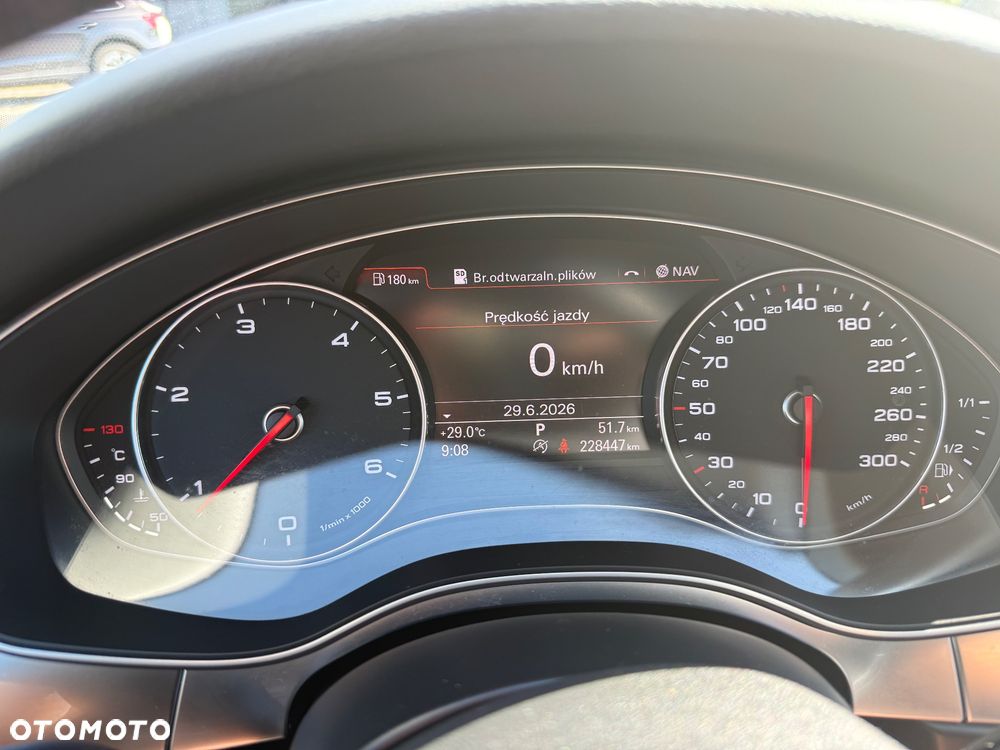 Audi A6 Avant 2.0 TDI Ultra DPF S tronic - 29