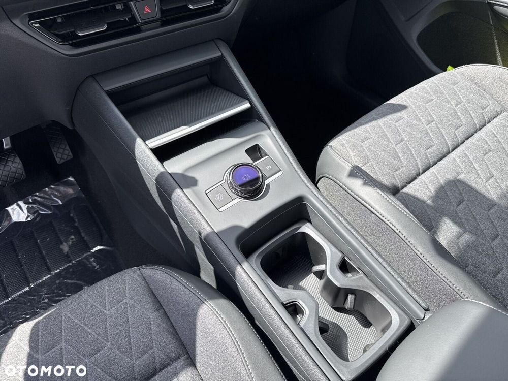 Volkswagen Tiguan - 16