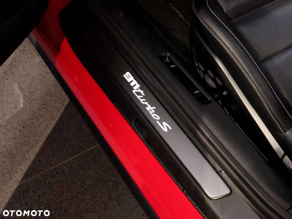 Porsche 911 Turbo S - 34