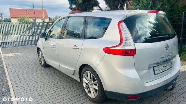 Renault Grand Scenic ver-gr-2-0-16v-privilege-cvt - 4