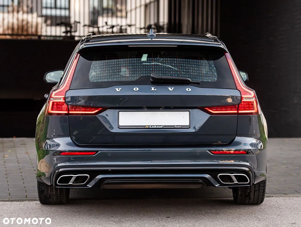Volvo V60 T5 Geartronic R-Design - 11