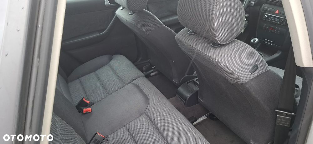 Audi A3 Sportback 1.6 Ambition - 15