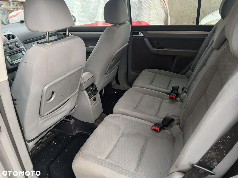 Volkswagen Touran 1.9 TDI Highline - 13