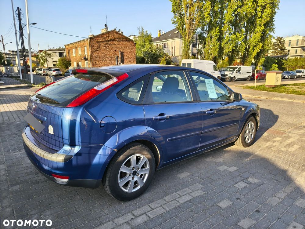 Ford Focus 1.6 Ambiente - 12