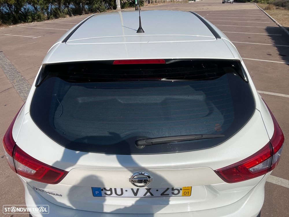 Nissan Qashqai 1.6 dCi Xtronic ACENTA - 8