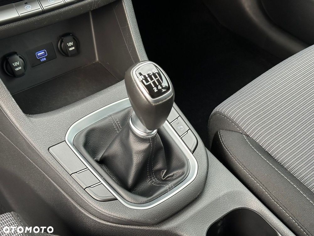 Hyundai i30 1.5 DPI Classic + - 8