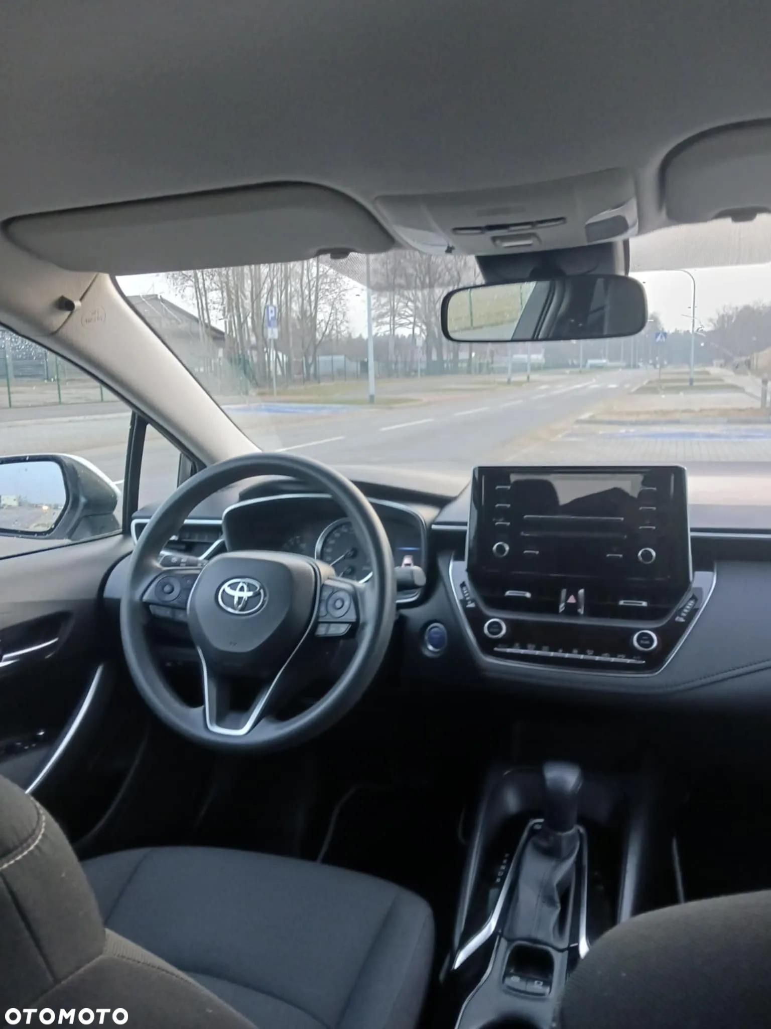 Toyota Corolla 1.8 Hybrid Active - 10