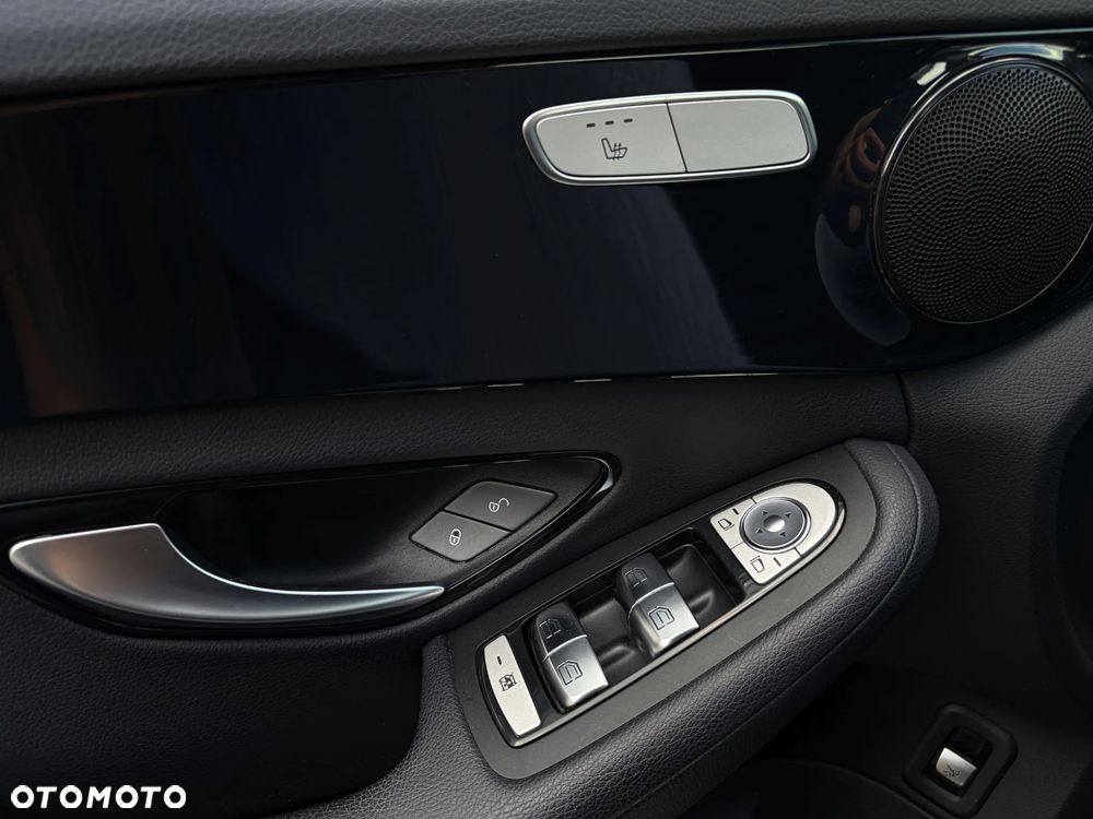 Mercedes-Benz Klasa C 200 9G-TRONIC - 33