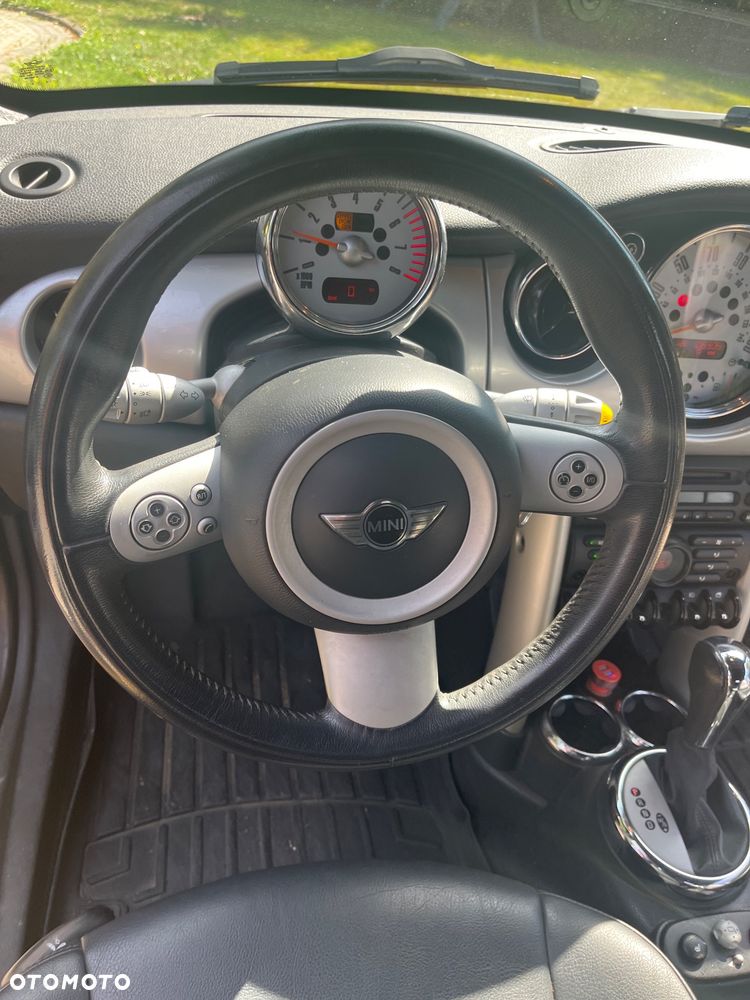 MINI Cooper Standard - 14