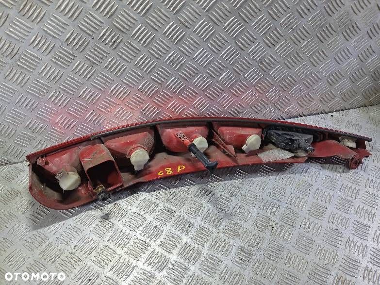LAMPA PRAWA TYLNA CITROEN C8 - 2