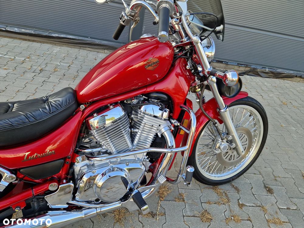 Suzuki Intruder - 4