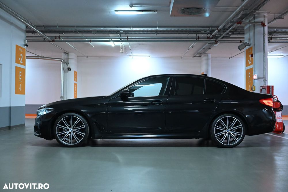 BMW Seria 5 530d xDrive Aut. - 3