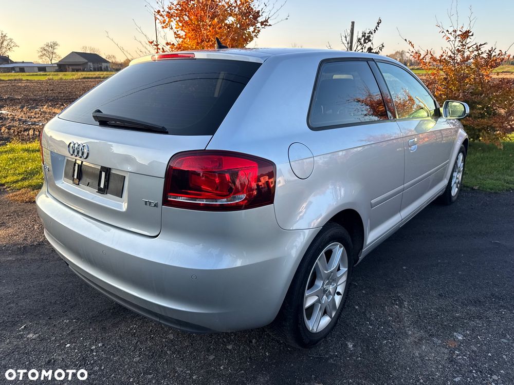 Audi A3 3-drzwiowe 1.6 TDI 99g DPF - 3