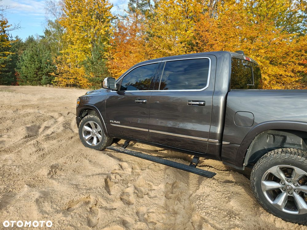Dodge RAM 5.7 4x4 - 10