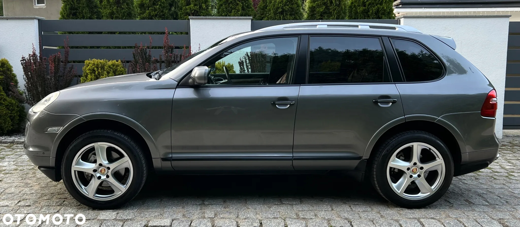 Porsche Cayenne - 7