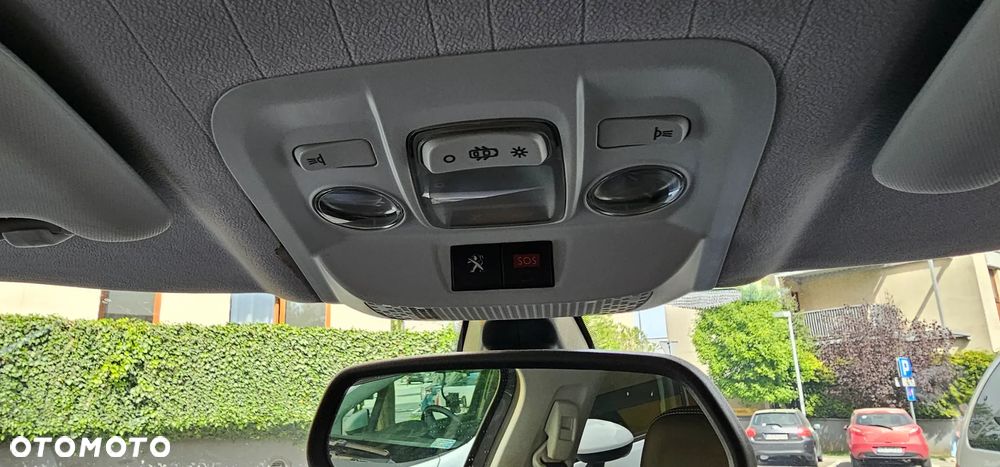 Peugeot 2008 PureTech 110 Stop&Start Allure - 28