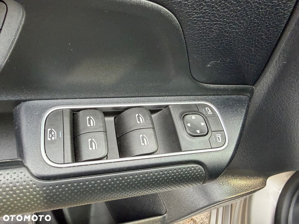 Mercedes-Benz Klasa B 180 7G-DCT Edition 2021 - 35