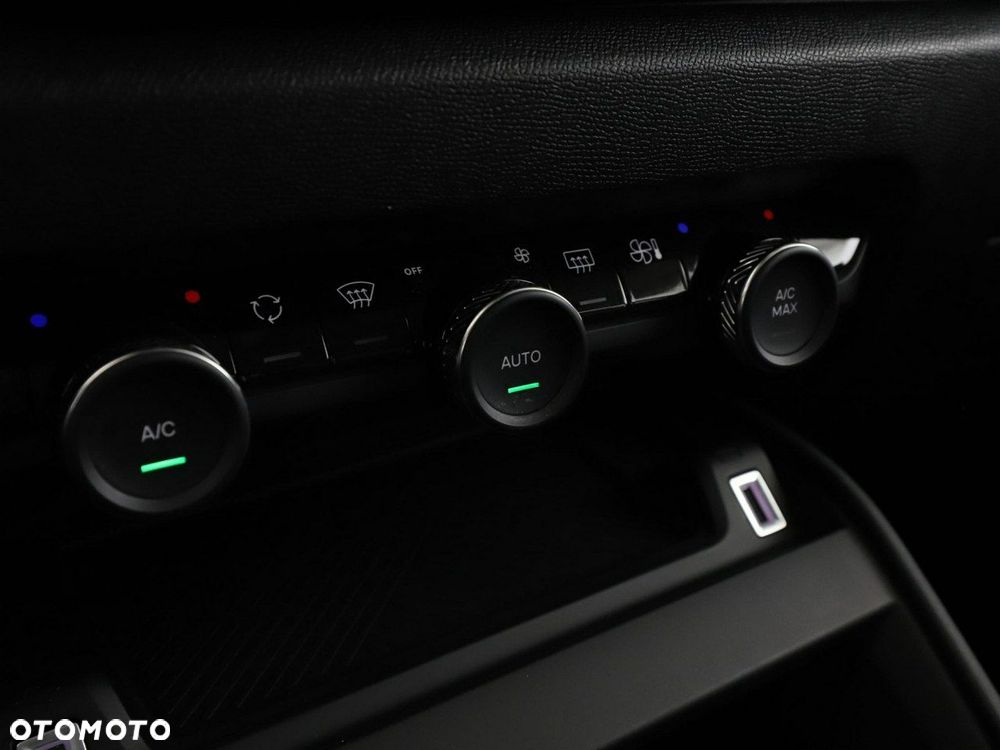 Citroën C4 PureTech 130 Stop&Start EAT8 PLUS - 31