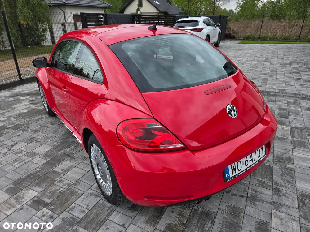 Volkswagen New Beetle - 11