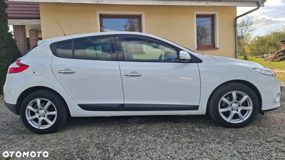 Renault Megane TCe 130 Night and Day - 12