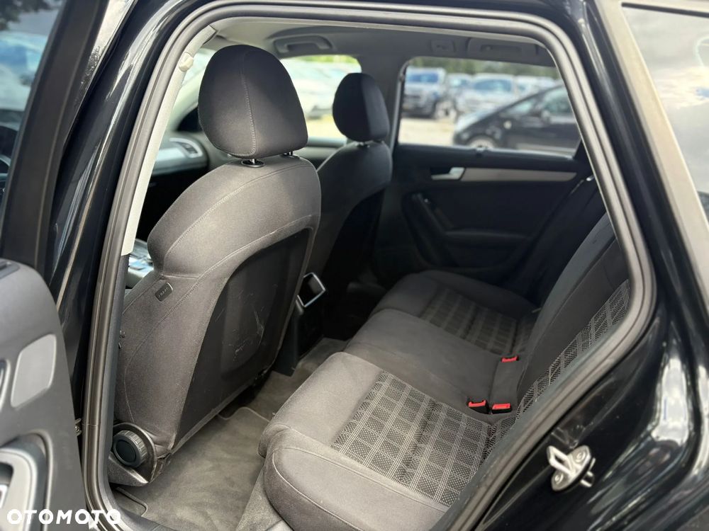 Audi A4 Avant 2.0 TDI DPF multitronic S line Sportpaket - 13