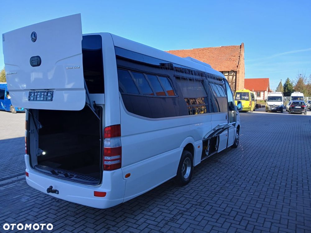 Mercedes-Benz 519 wersja turystyczna - 7