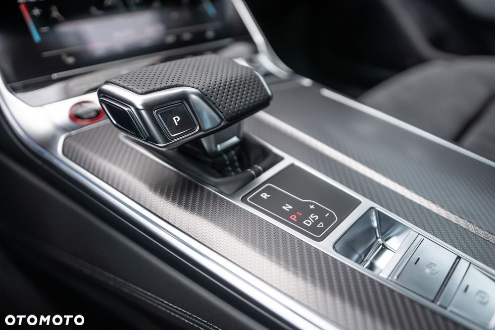 Audi RS6 Avant - 18