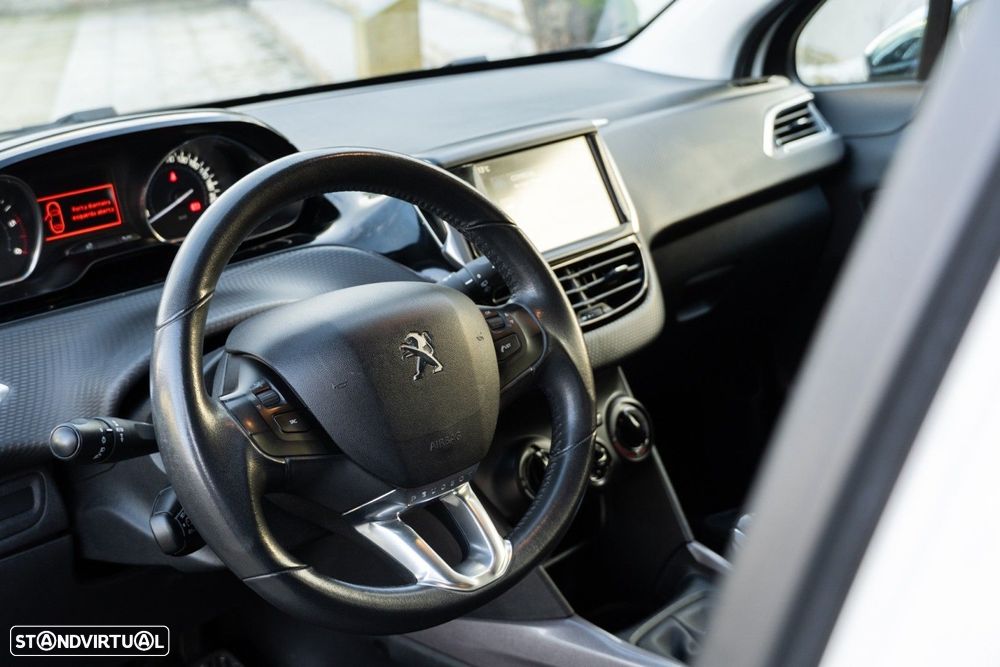 Peugeot 2008 1.6 BlueHDi Style - 29