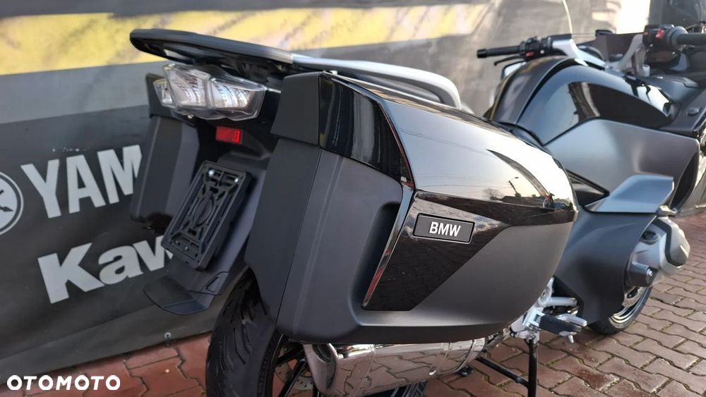 BMW R - 8