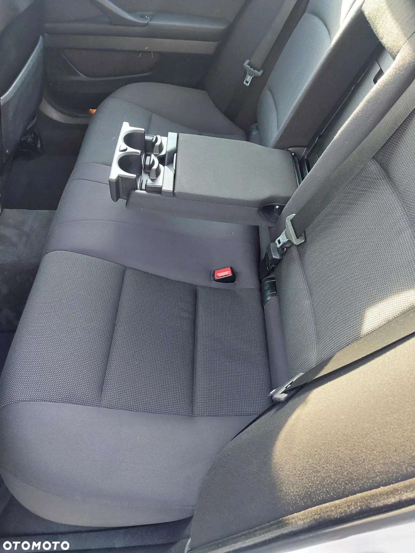 BMW Seria 5 520d - 24