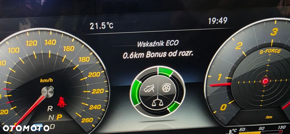 Mercedes-Benz Klasa E 220 d 4-Matic 9G-TRONIC - 24