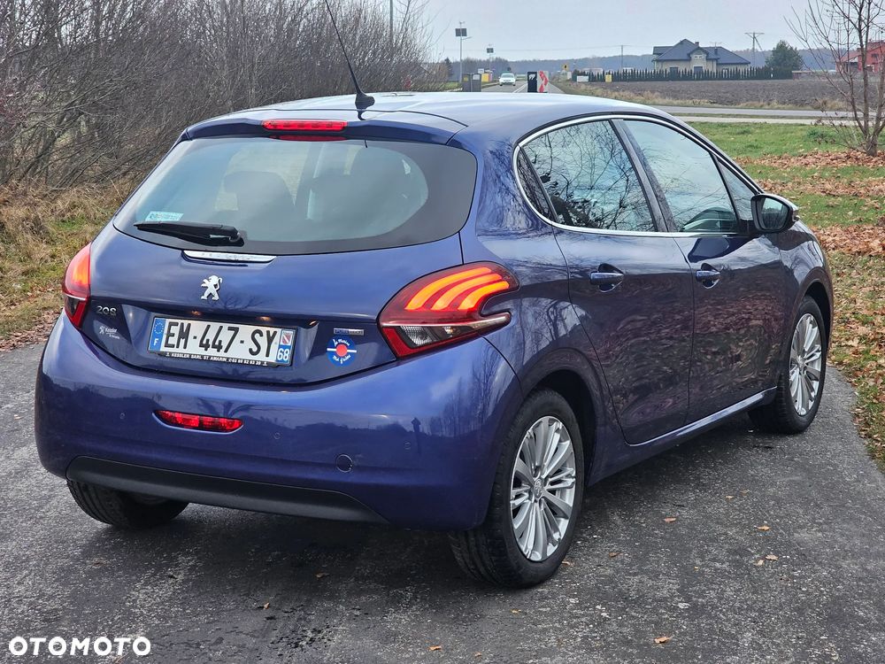 Peugeot 208 PureTech 82 Allure - 3