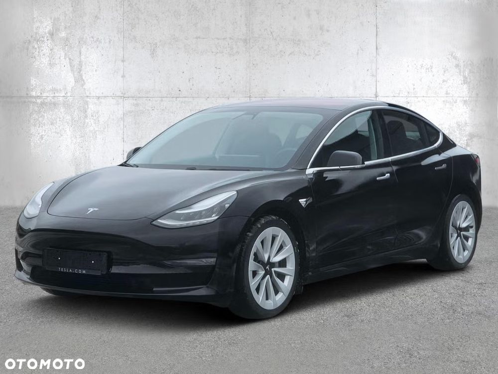 Tesla Model 3 - 1
