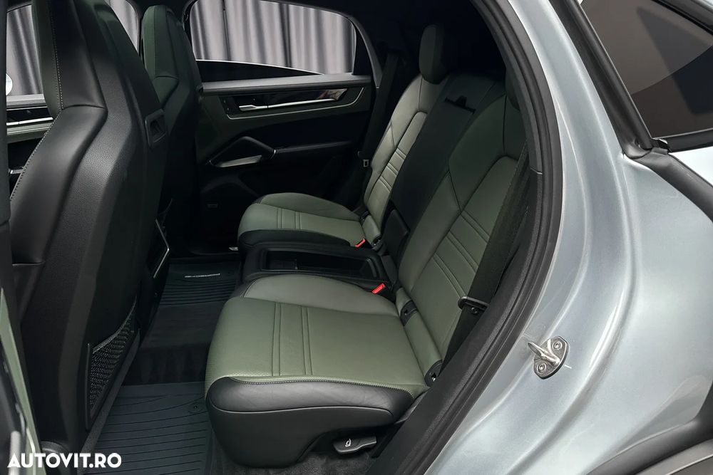 Porsche Cayenne S E-Hybrid - 34