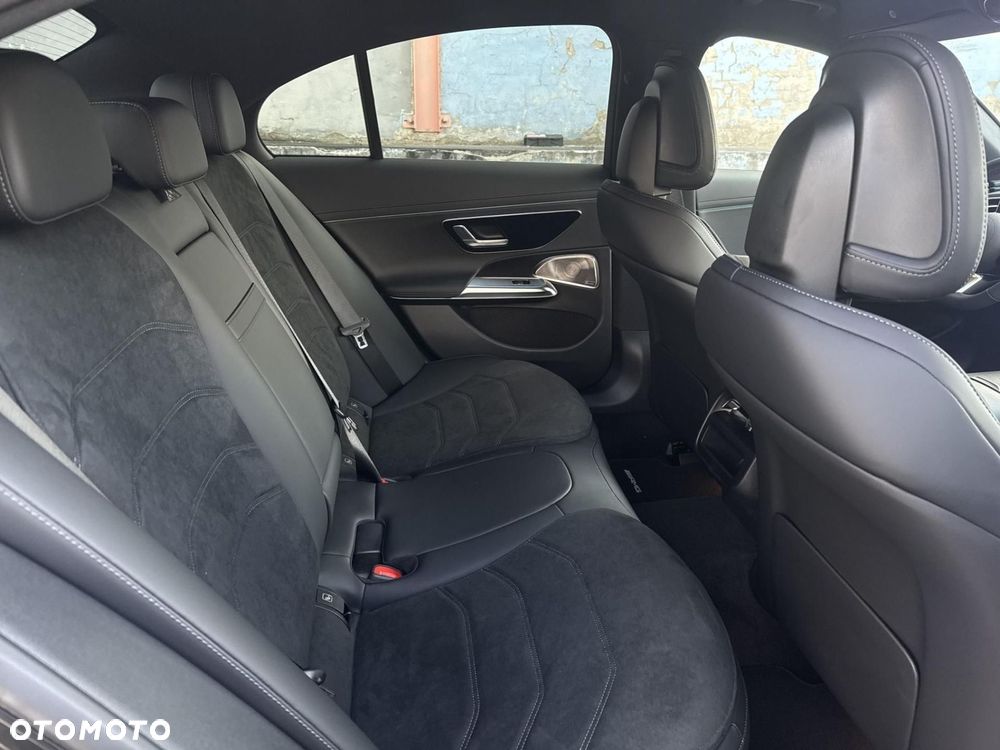 Mercedes-Benz Klasa E - 23