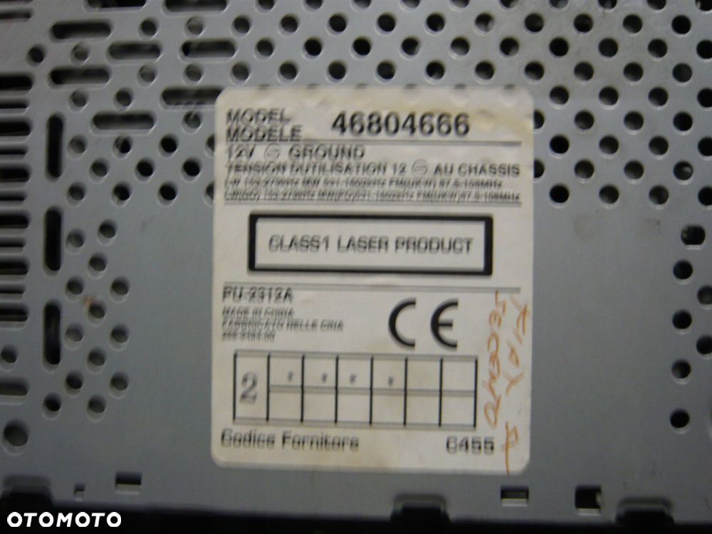 radio cd 46804666 clarion - 2