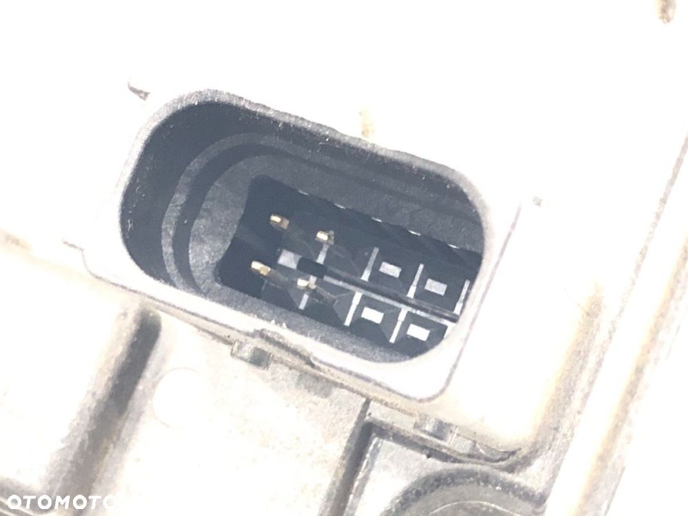 ZAMEK DRZWI PRAWY TYŁ - 49.00 PLN - OPEL ZAFIRA B Nadwozie pełne/minivan (A05) 2005 - 2015 1.9 - 3