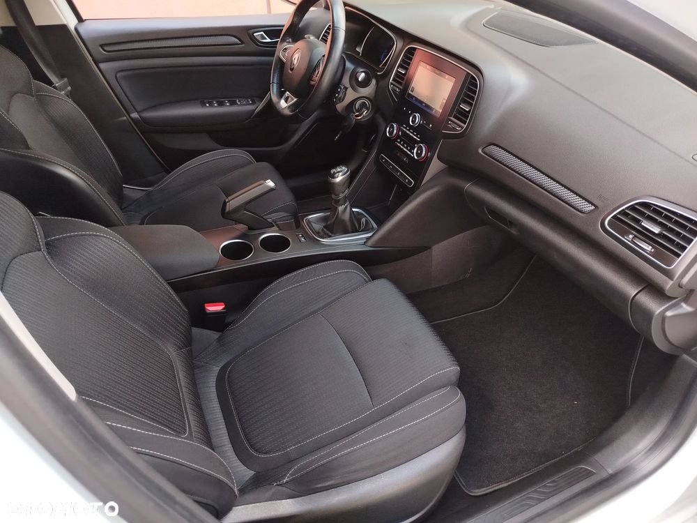 Renault Megane ENERGY TCe 130 INTENS - 9