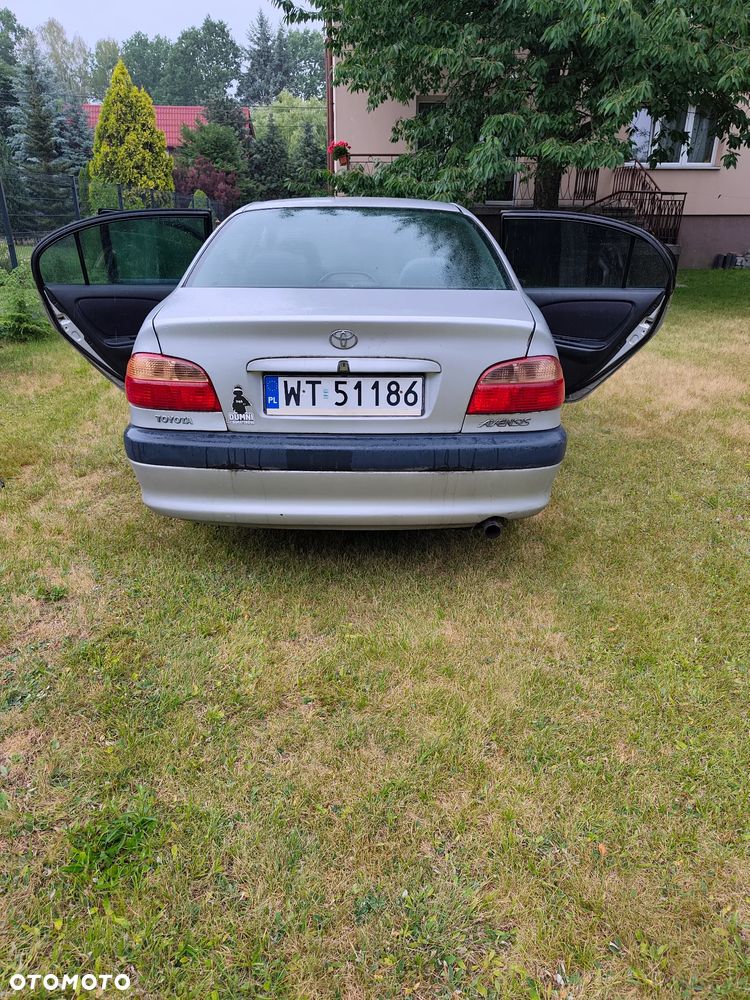 Toyota Avensis - 3