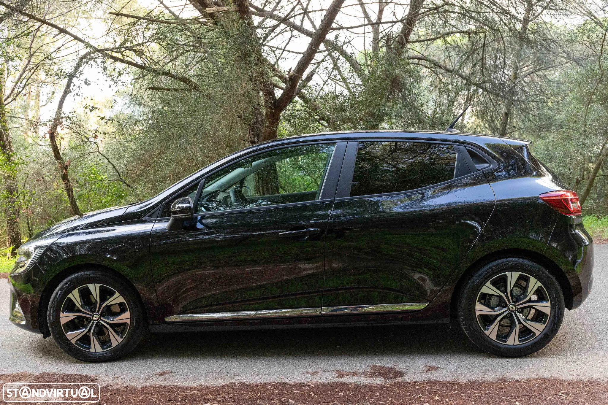 Renault Clio 1.5 Blue dCi Evolution - 12
