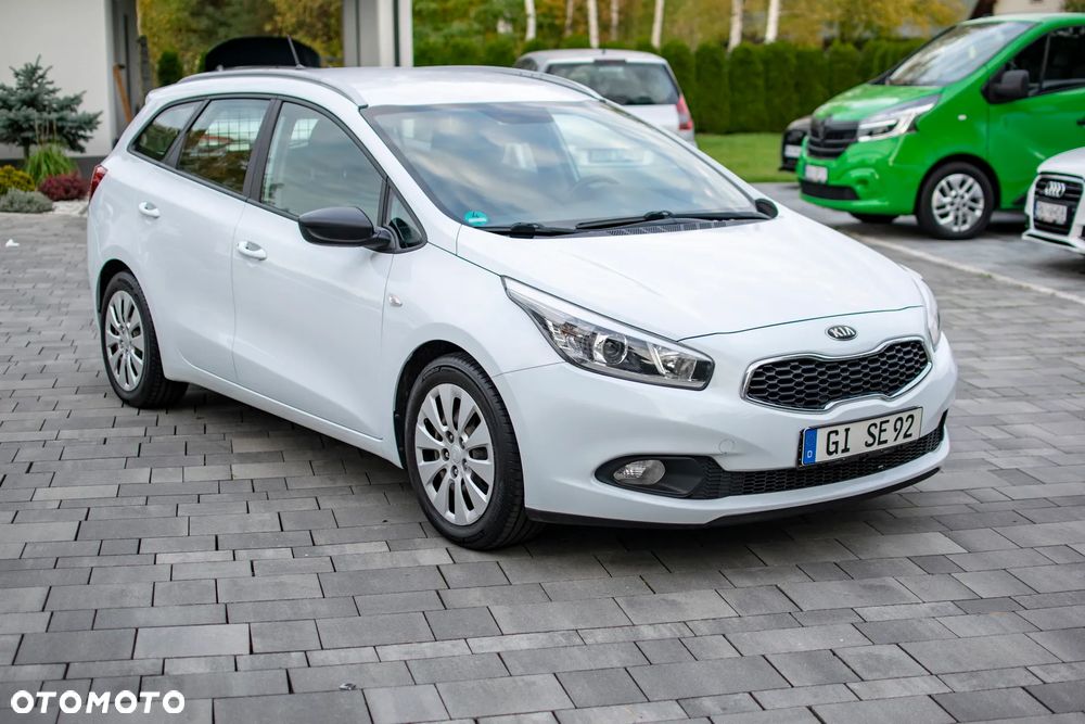 Kia Ceed - 30