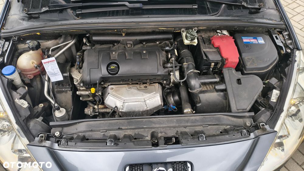 Peugeot 308 1.6 Premium - 16